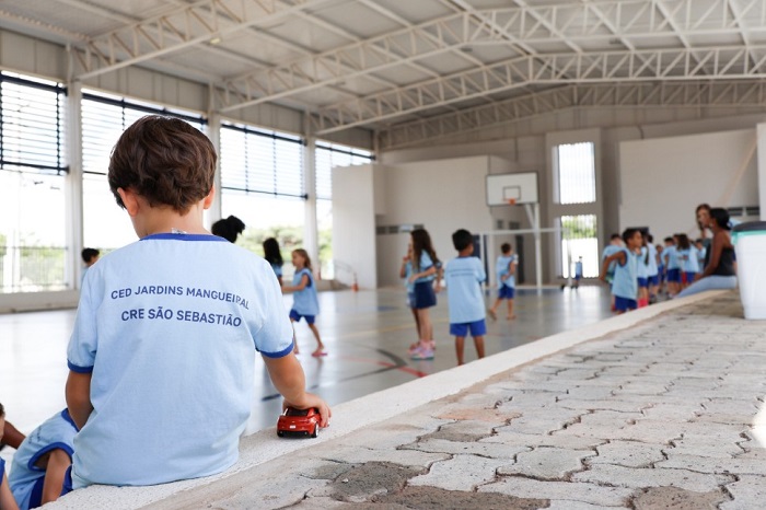 GDF publica edital para credenciar empresas do Cartão Uniforme Escolar